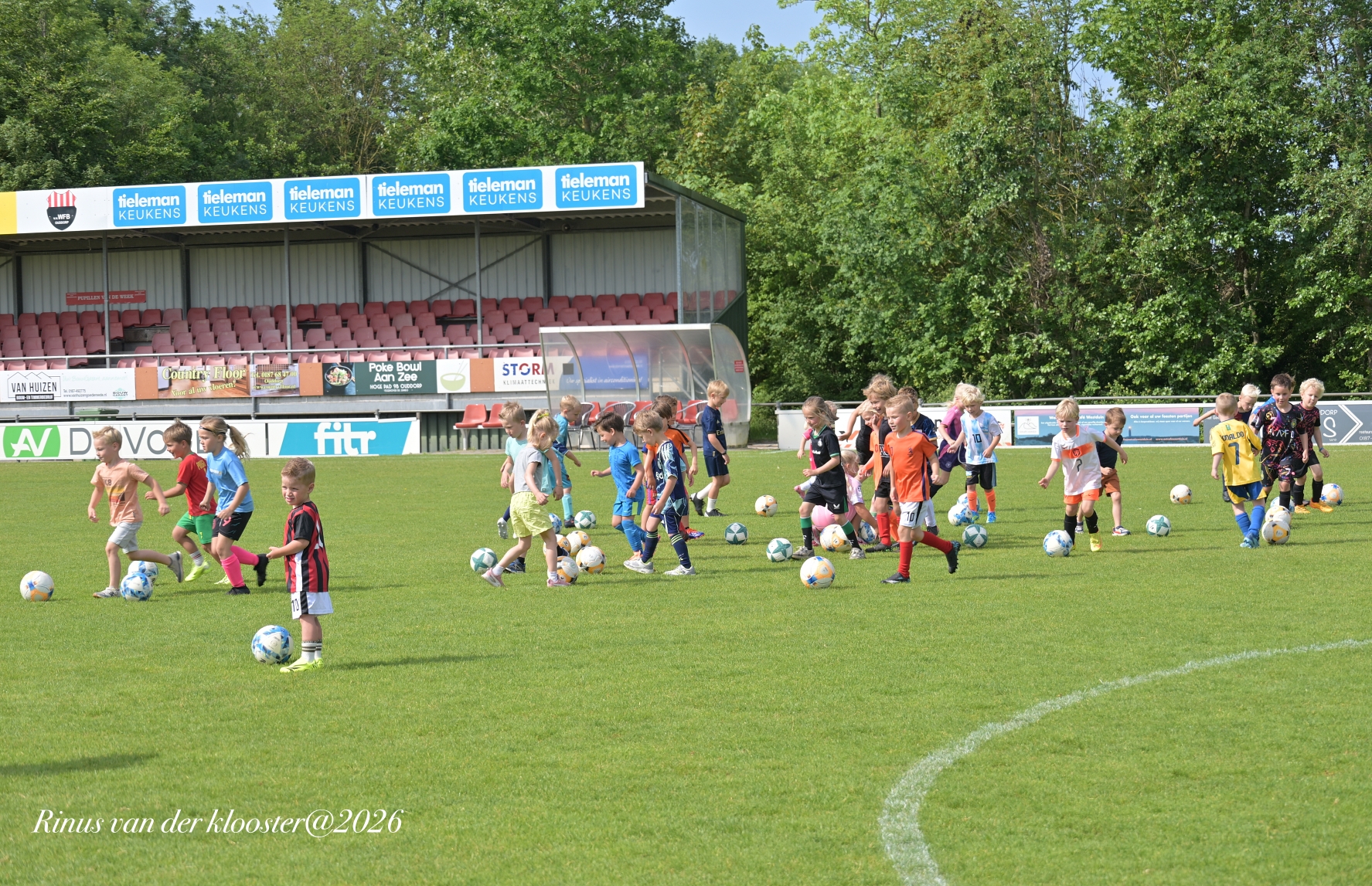 Geslaagde Open Dag voor de Kabouters bij vv WFB